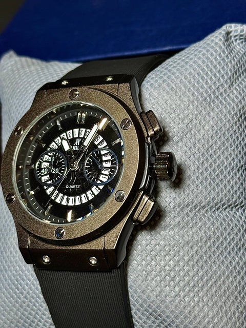 HUBLUT Watch Black ( Life Time Machine Warranty) With Complete Box + FREE DELIVERY AND ALLOW TO CHECK PARCEL BEFORE PAYMENT